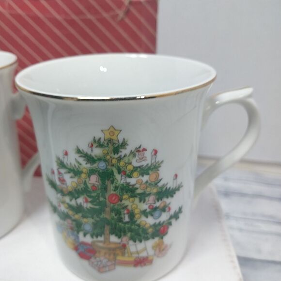Vintage Macy's All the Trimmings Christmas Tree Mug 1985 J7483 R H Macy 3 Mugs. - Picture 4 of 11